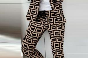 Conjunto de calças com blazer elegante com estampa geométrica Nunzia, bege-preto