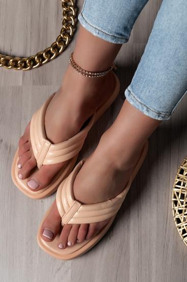 Sandálias com detalhe acolchoado, bege