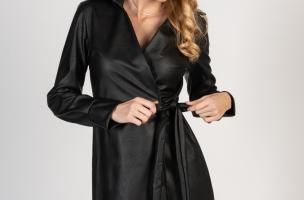 Mini vestido elegante feito de couro sintético com dobras Pellita, preto