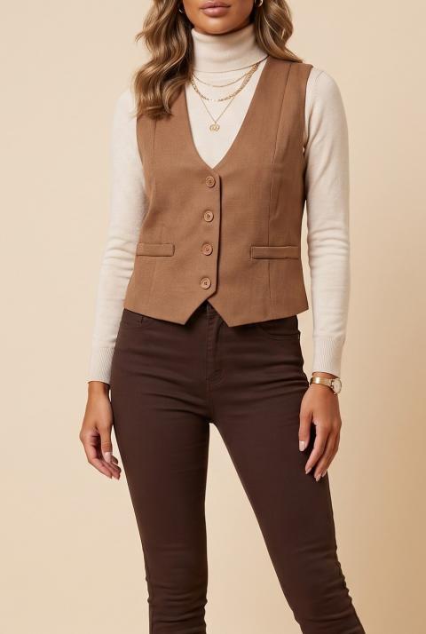 A modelo tem 170 cm de altura e veste tamanho S