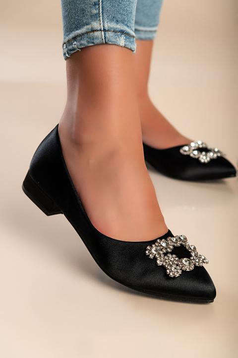 Sapatos com broche decorativo, preto.
