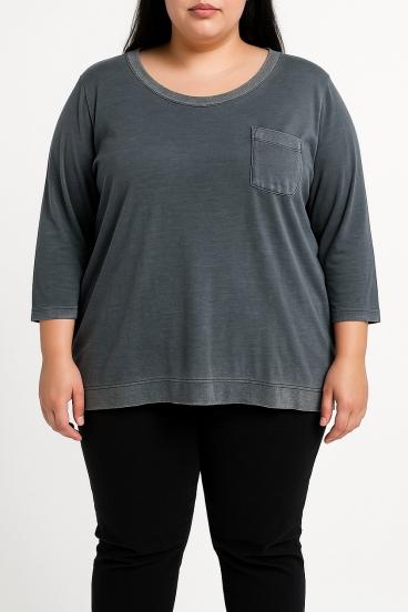Camiseta de algodão plus size com bolso decorativo, cinza