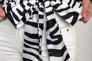 Blusa elegante com estampado Roveretta, preto e branco