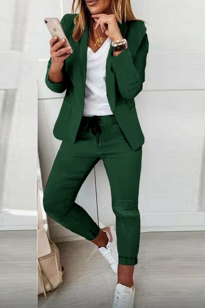 Conjunto elegante de calças e blazer Estrena, verde --50%